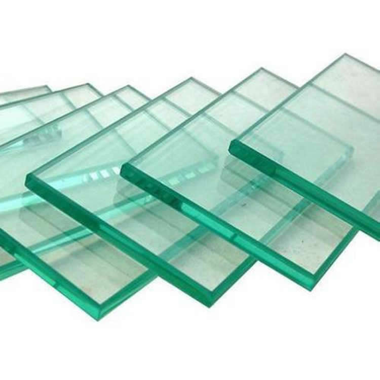赤峰鑫陆成玻璃有限责任公司钢化玻璃